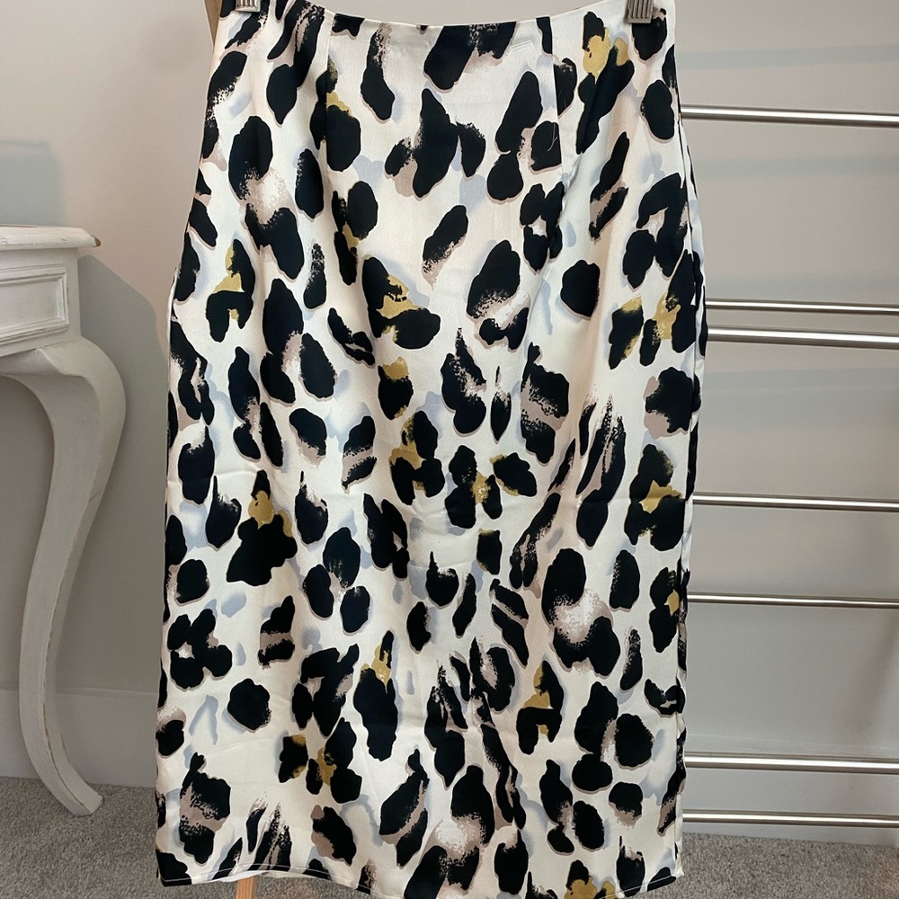 Leopard Print Midi Skirt